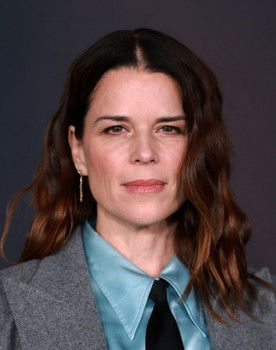 Neve Campbell